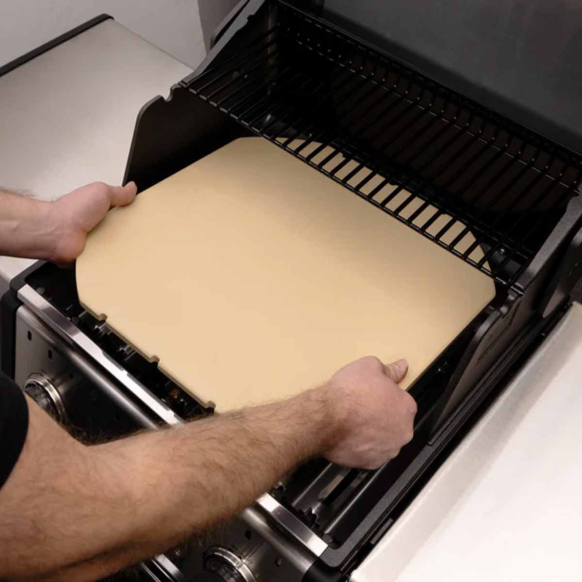 Broil King Pizzastein: Ersetzt drei Grillroste