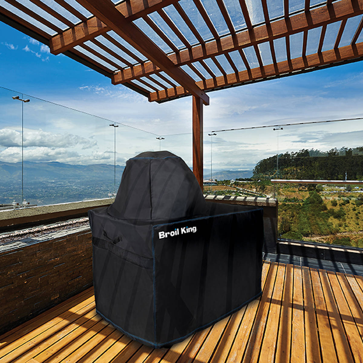 Broil King Schutzhülle KEG Cabinetunterwagen auf Terasse Broil King Schutzhülle KEG Cabinetunterwagen auf Terasse