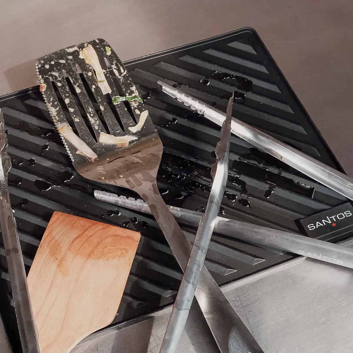 SANTOS Silikon Besteckablage für Grillzubehör, Schwarz SANTOS Silikon Besteckablage für Grillzubehör, Schwarz